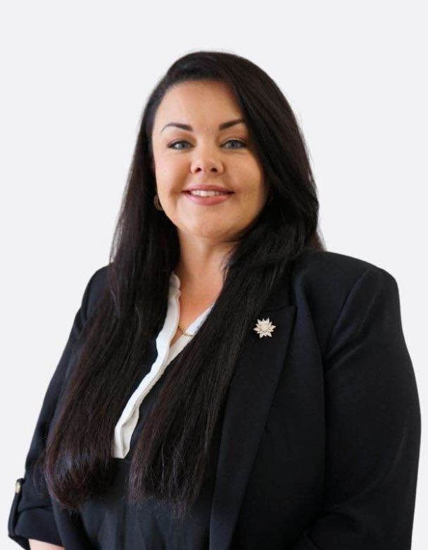 LAUREN DE ALMEIDA Verkoopadviseur